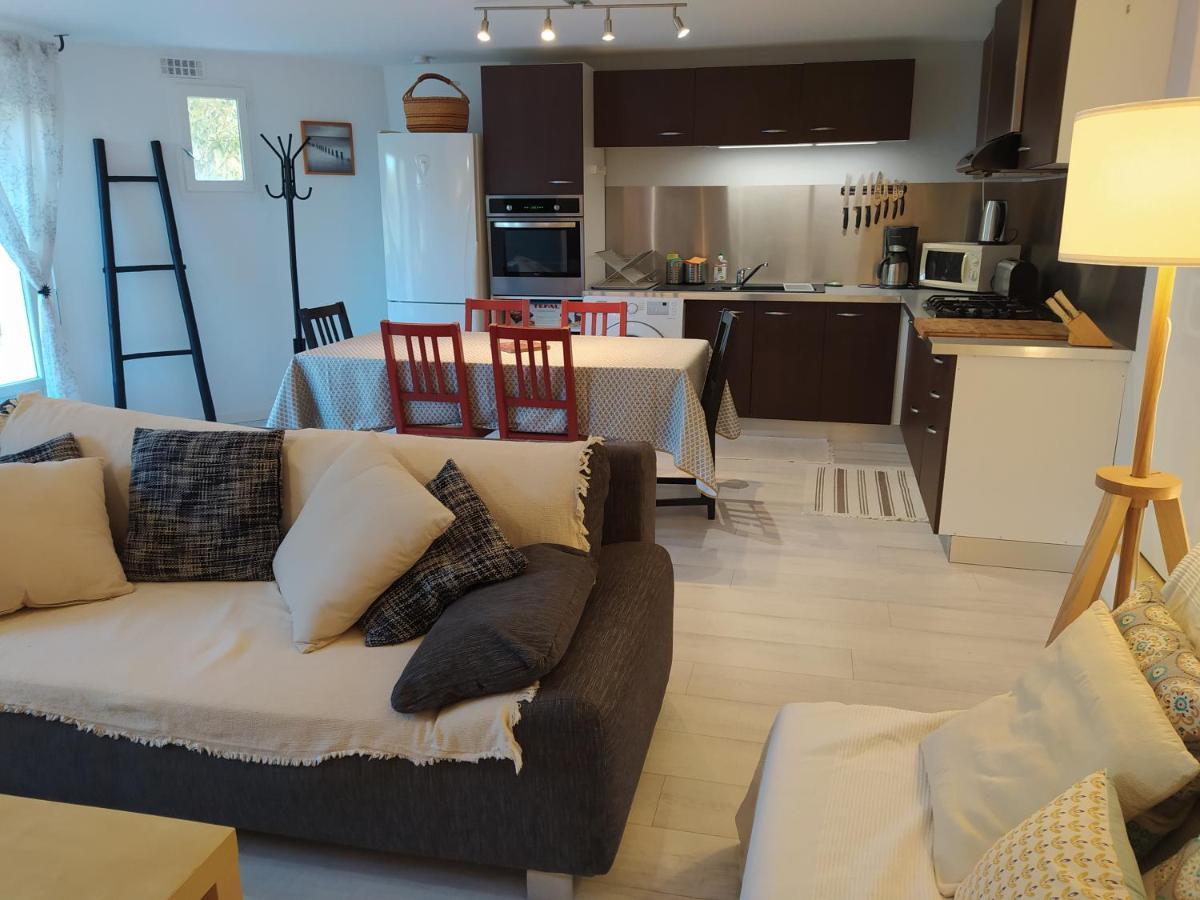 Les Mondes - Appartement Bas De Maison Ensues-la-Redonne Exteriér fotografie