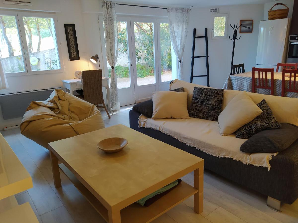 Les Mondes - Appartement Bas De Maison Ensues-la-Redonne Exteriér fotografie