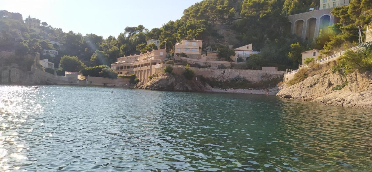 Les Mondes - Appartement Bas De Maison Ensues-la-Redonne Exteriér fotografie
