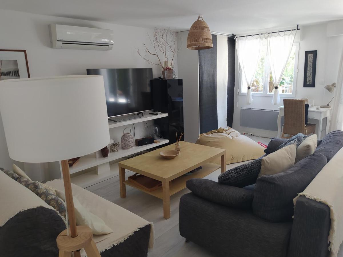 Les Mondes - Appartement Bas De Maison Ensues-la-Redonne Exteriér fotografie